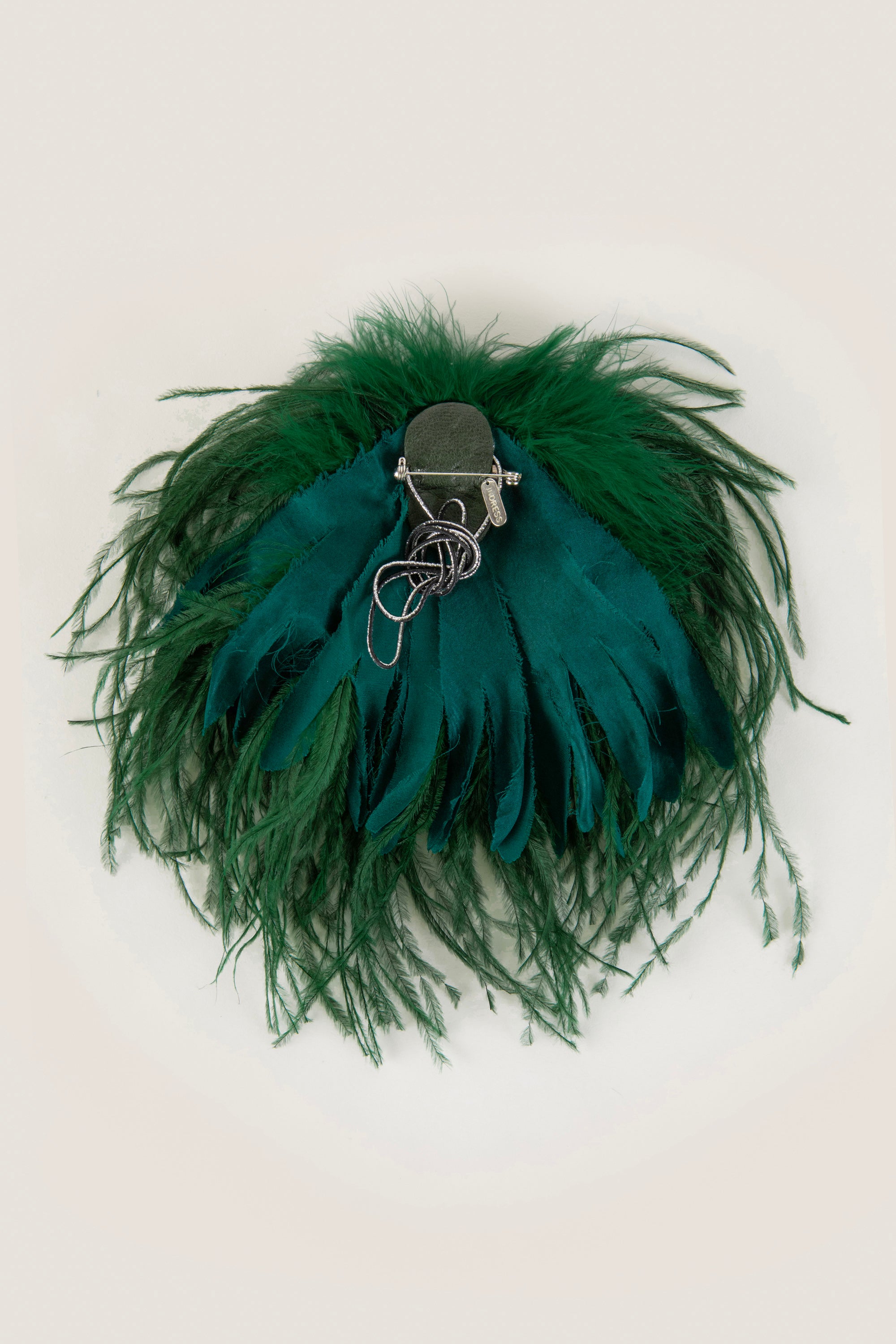 Broches en plumes